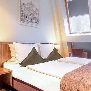 4* Otel Ramada By Wyndham Frankfurt Centre