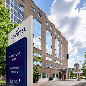 4* Otel Novotel Frankfurt